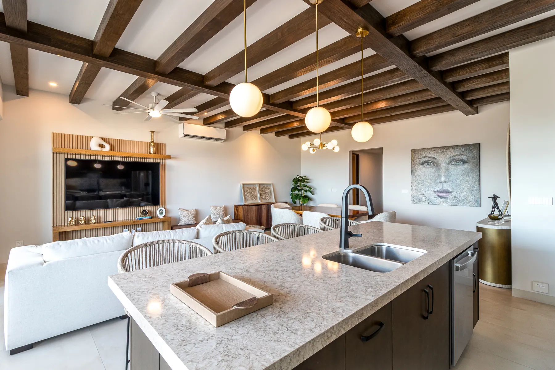 CENIT kitchen island and living area