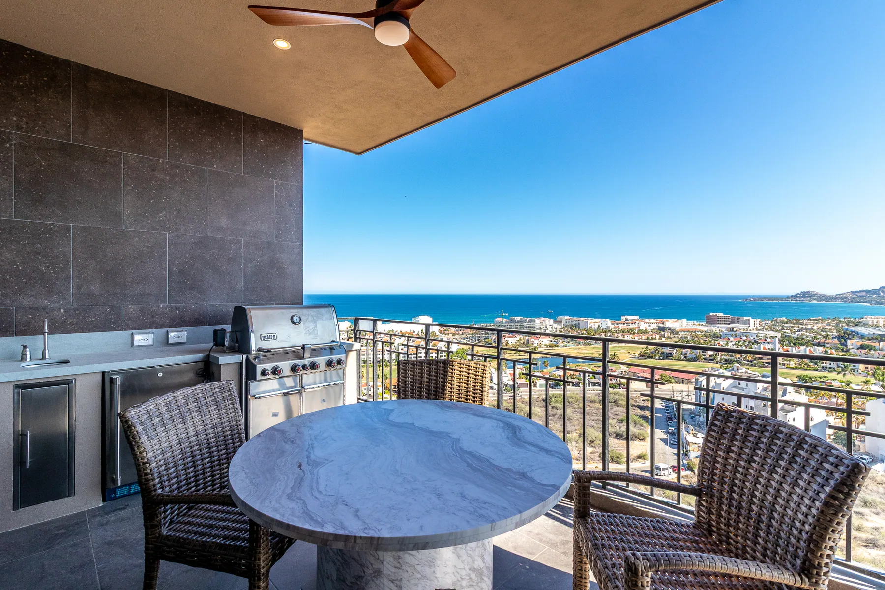 CENIT private terrace with outdoor kitchen