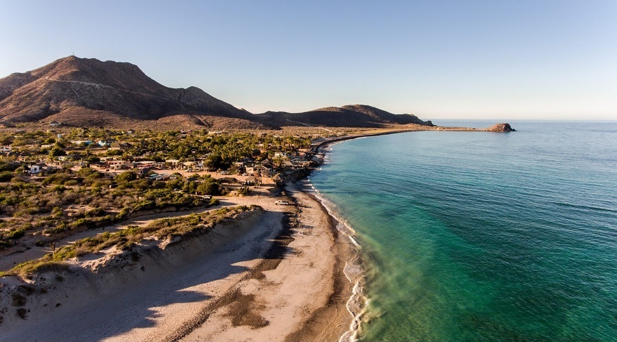 Explore Cabo Pulmo National Park and its amazing coastline