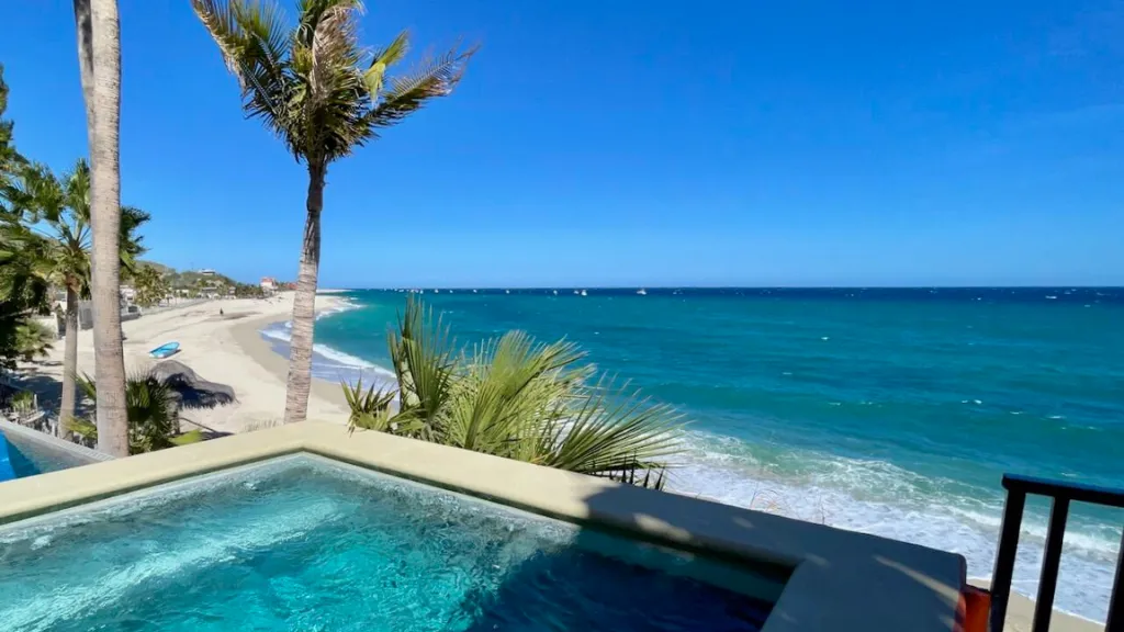 Pros buy in real estate in Mexico